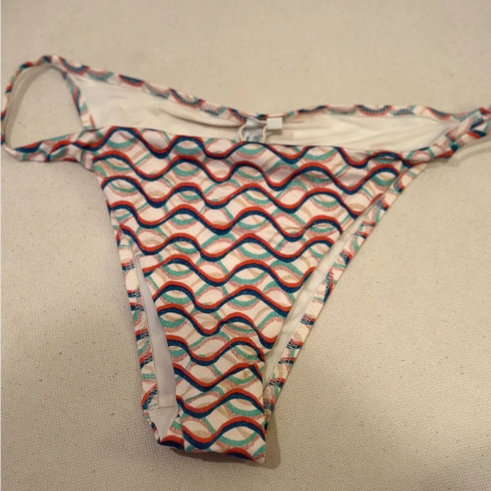 🆕NWT oysho bikini bottom, L, multi colored